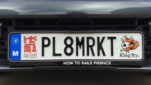 a licensed plate that says PL8MRKT on it