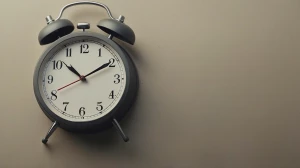 A peaceful Japanese zen aesthetic clock, soft shadows and natura...