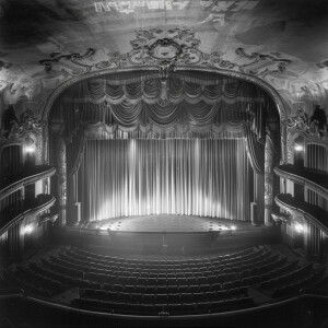A 1920s theater that is glamorous looking